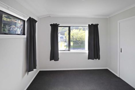 Photo of property in 130b Wellington Road, Wainuiomata, Lower Hutt, 5014