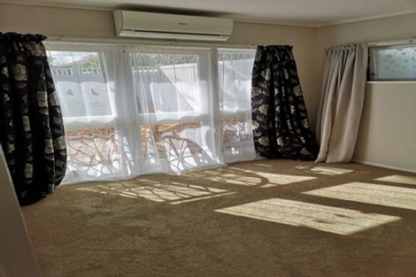 Photo of property in 23 Glenmore Road, Sunnyhills, Auckland, 2010