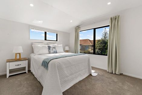 Photo of property in 2c Meadway, Sunnyhills, Auckland, 2010