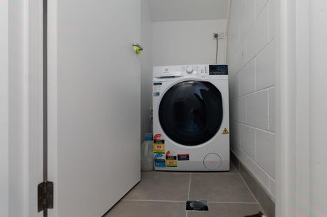 Photo of property in 2/268a Onewa Road, Birkenhead, Auckland, 0626