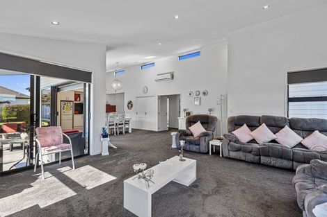 Photo of property in 79 Sandhurst Drive, Papamoa Beach, Papamoa, 3118