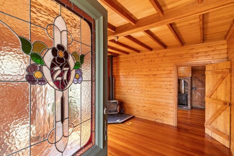 Photo of property in 27 Ferry Road, Martinborough, 5711