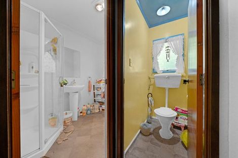 Photo of property in 14 Elsted Place, Goodwood Heights, Auckland, 2105