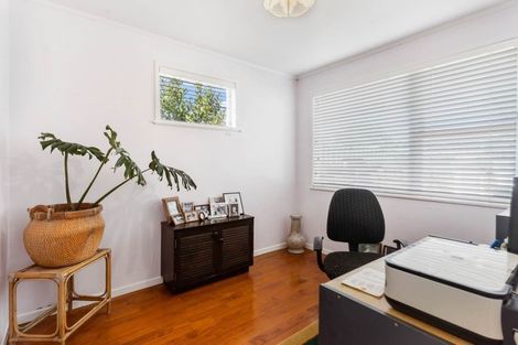 Photo of property in 130 Rowandale Avenue, Manurewa, Auckland, 2102