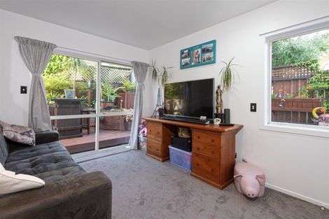 Photo of property in 2/29 Orchard Road, Browns Bay, Auckland, 0630