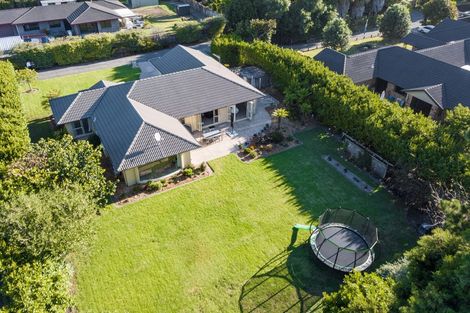 Photo of property in 6 Station Road, Huapai, Kumeu, 0810