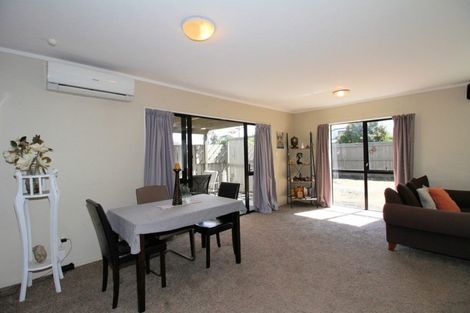 Photo of property in 12a Simpson Road, Papamoa Beach, Papamoa, 3118