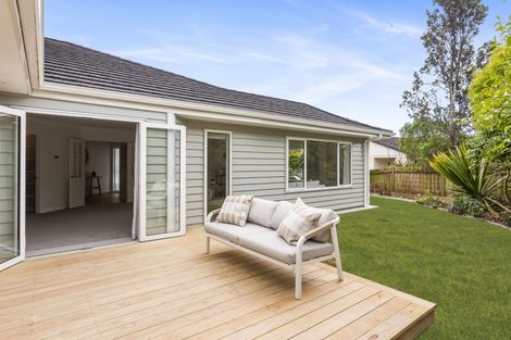 Photo of property in 13 Runanga Grove, Waikanae, 5036