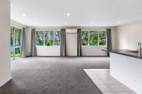 Photo of property in 18 Date Crescent, Aidanfield, Christchurch, 8025