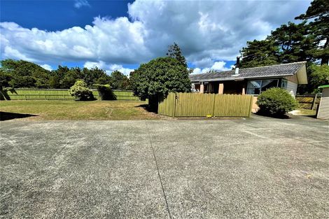 Photo of property in 69 Chilcott Road, Henderson, Auckland, 0612