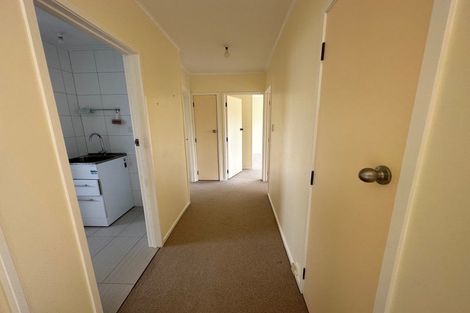 Photo of property in 37 Knightsbridge Drive, Forrest Hill, Auckland, 0620