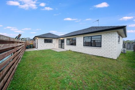 Photo of property in 2/9 Heath Street, Saint Andrews, Hamilton, 3200