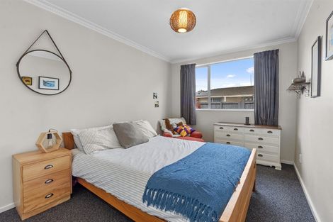 Photo of property in 1/310 Memorial Avenue, Burnside, Christchurch, 8053