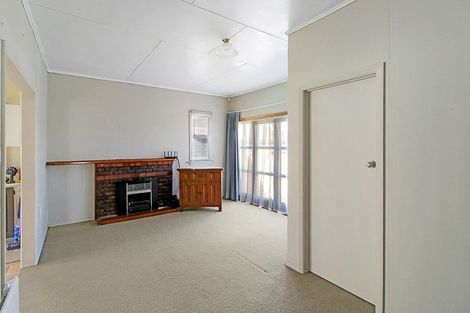 Photo of property in 11 Linklater Avenue, Foxton Beach, Foxton, 4815