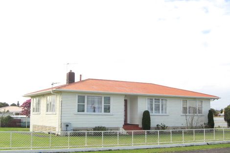Photo of property in 100 Broadway, Waitara, 4320