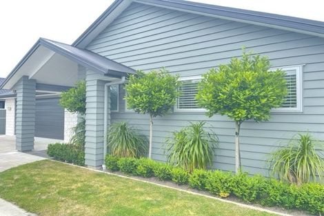 Photo of property in 14 Hiria Crescent, Papamoa Beach, Papamoa, 3118