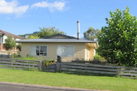 Photo of property in 13 Taumarunui Street, Taumarunui, 3920