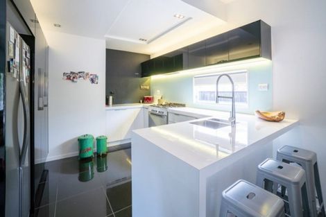 Photo of property in 4 Stirling Crescent, Hokowhitu, Palmerston North, 4410