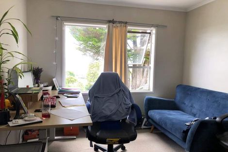 Photo of property in 4 Darcy Place, Massey, Auckland, 0614