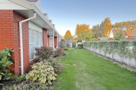 Photo of property in 12 Sayers Crescent, Ilam, Christchurch, 8041