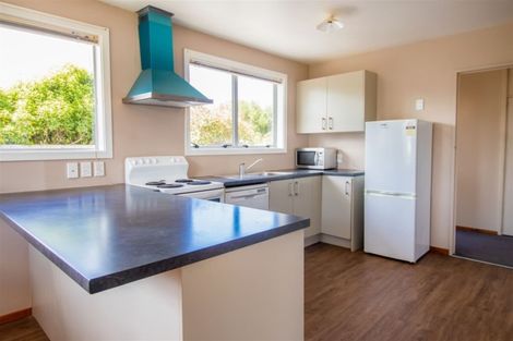 Photo of property in 10 Malabar Crescent, Broomfield, Christchurch, 8042