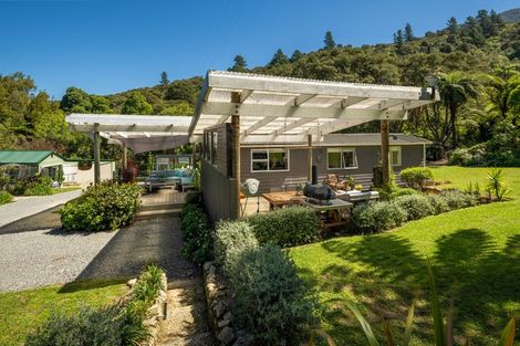 Photo of property in 7110 Kenepuru Road, Raetihi, Picton, 7282