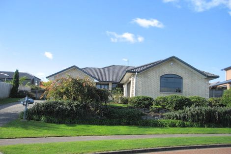 Photo of property in 36 Byblos Place, The Gardens, Auckland, 2105