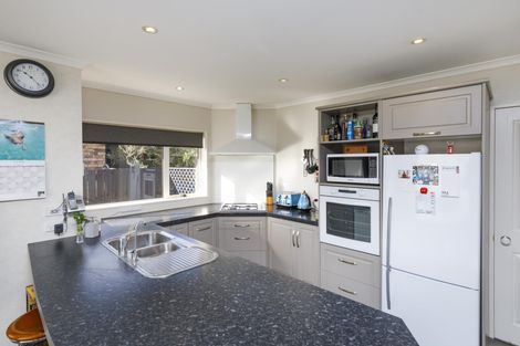 Photo of property in 44 Peter Hall Drive, Kelvin Grove, Palmerston North, 4414