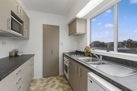 Photo of property in 4 Cobar Close, Maupuia, Wellington, 6022