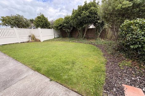 Photo of property in 2/38 Chipping Lane, Redwood, Christchurch, 8051