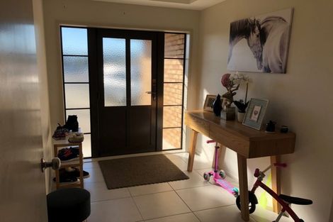 Photo of property in 21 Barwick Place, Huntington, Hamilton, 3210