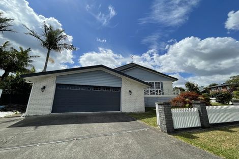 Photo of property in 2 Lemonwood Place, The Gardens, Auckland, 2105