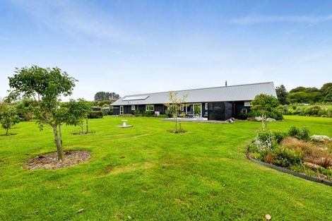 Photo of property in 7 Harkness Rice Way, Koru, New Plymouth, 4374