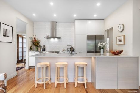 Photo of property in 87 Clyde Street, Island Bay, Wellington, 6023