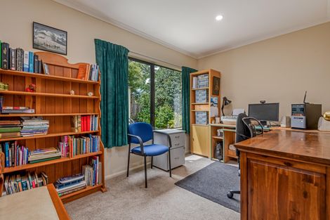 Photo of property in 7a Chilton Grove, Hokowhitu, Palmerston North, 4410