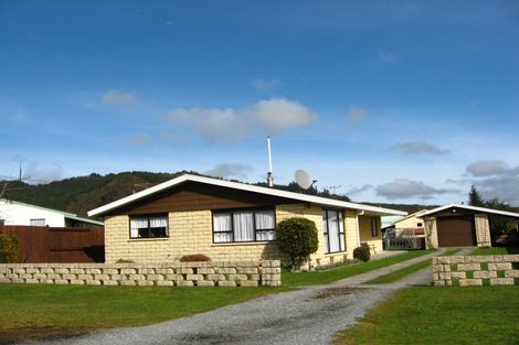 Photo of property in 92 Dick Street, Reefton, 7830