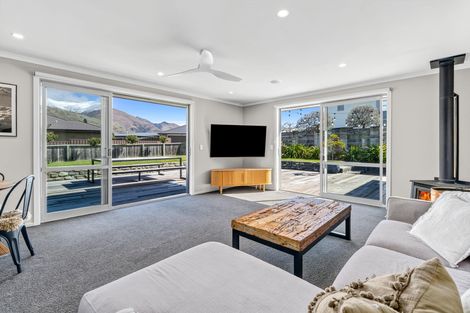 Photo of property in 40 West Meadows Drive, Wanaka, 9305