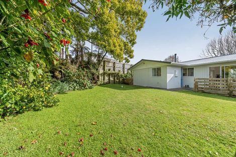 Photo of property in 15 Curtis Street, Okato, 4335