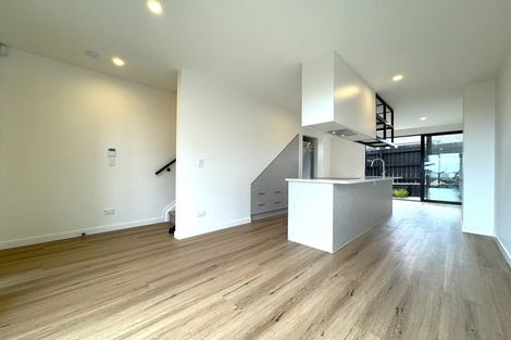 Photo of property in 39 Travis View Drive, Fairview Heights, Auckland, 0632
