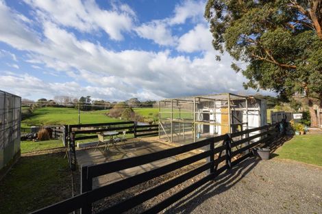 Photo of property in 658 Roberts Line, Kelvin Grove, Palmerston North, 4470