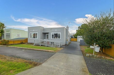 Photo of property in 33 Rewa Street, Takaro, Palmerston North, 4412