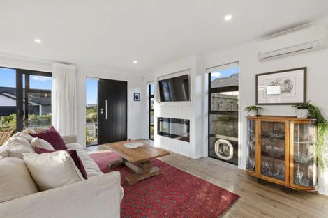 Photo of property in 2 Wesleyan Street, Paerata, 2124