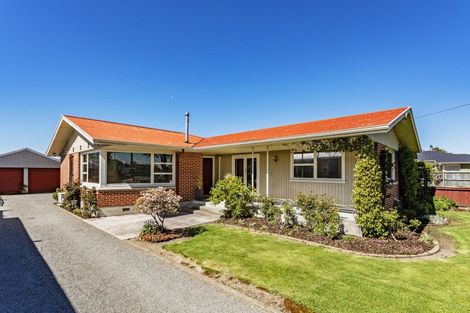 Photo of property in 22 Good Street, Rangiora, 7400