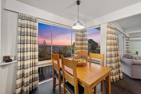 Photo of property in 31 Miramar Place, Pakuranga, Auckland, 2010