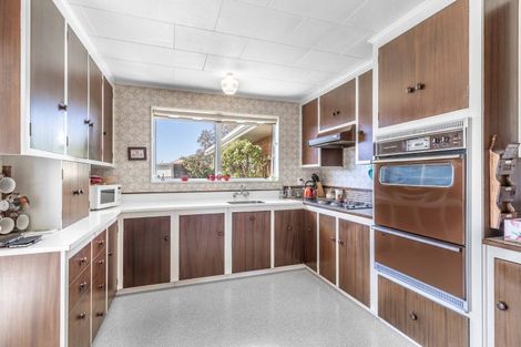 Photo of property in 70 Hillary Street, Winton, 9720