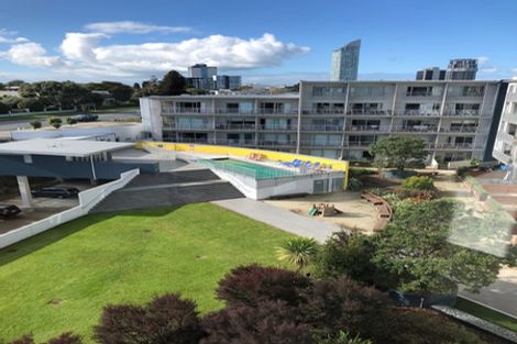Photo of property in Shoal Haven Apartments, 112a/130 Anzac Street, Takapuna, Auckland, 0622