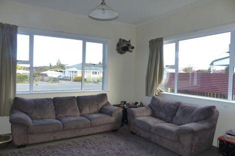 Photo of property in 6 Edward Street, Waimate, 7924