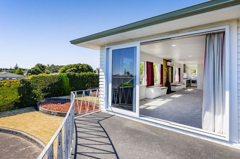 Photo of property in 100a Queens Road, Glen Avon, New Plymouth, 4312