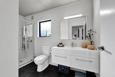 Photo of property in 1a Gordon Street, Glen Avon, New Plymouth, 4312