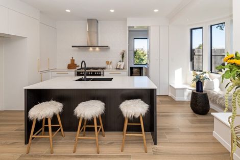 Photo of property in 8 Woodgers Way, Somerville, Auckland, 2014